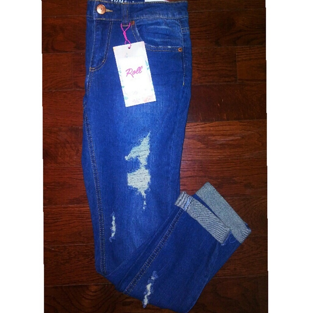 NEW ROLL UP MID RISE JEANS - Picture 2 of 3